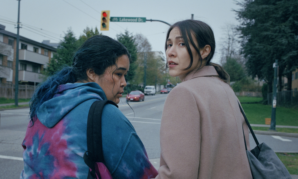 14 Violet Nelson Elle Máijá Tailfeathers THE BODY REMEMBERS WHEN THE WORLD BROKE OPEN PhotCredit Katrin Braggadottir