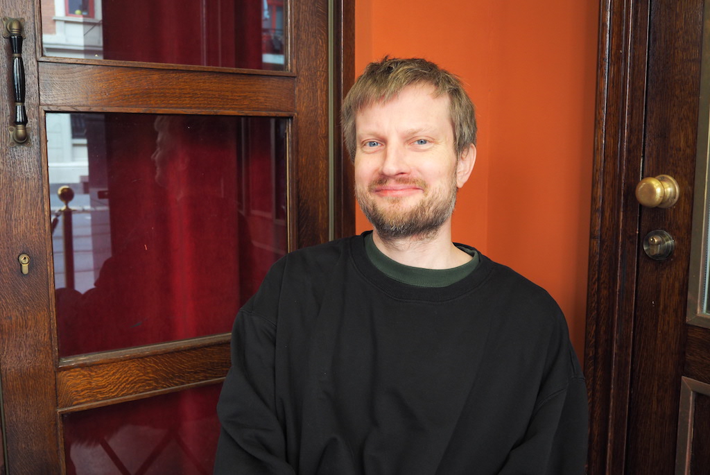 Sveinung Wålengen, foran Frogner kino.